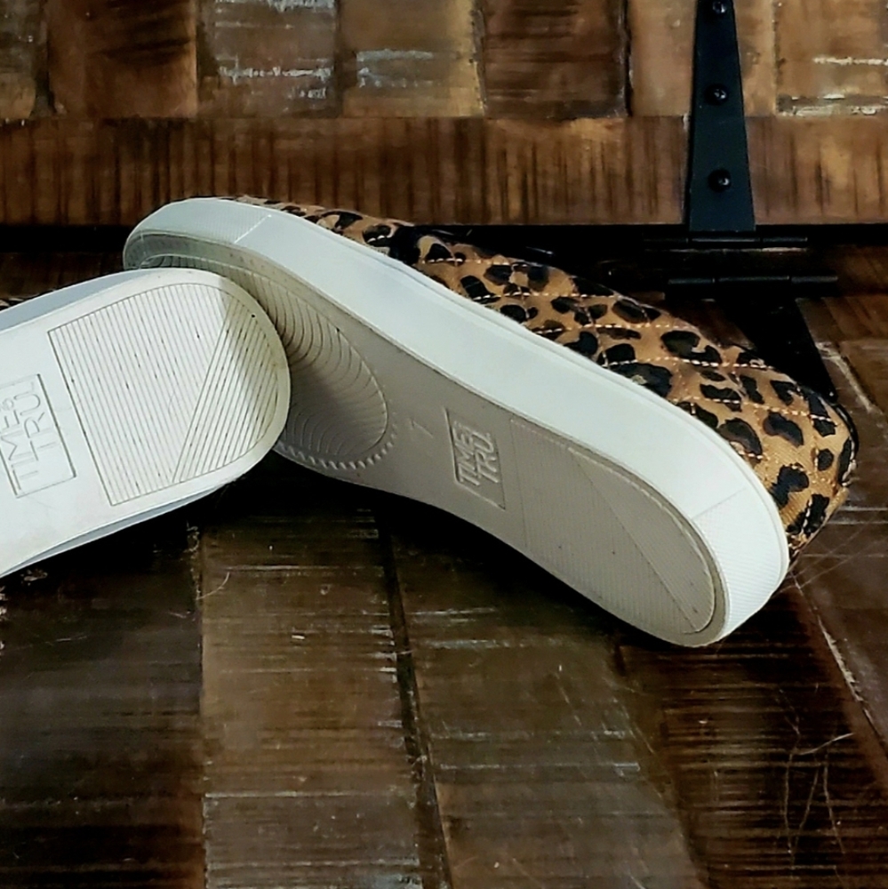 Leopard Print‎ Sneakers - Picture 6 of 7
